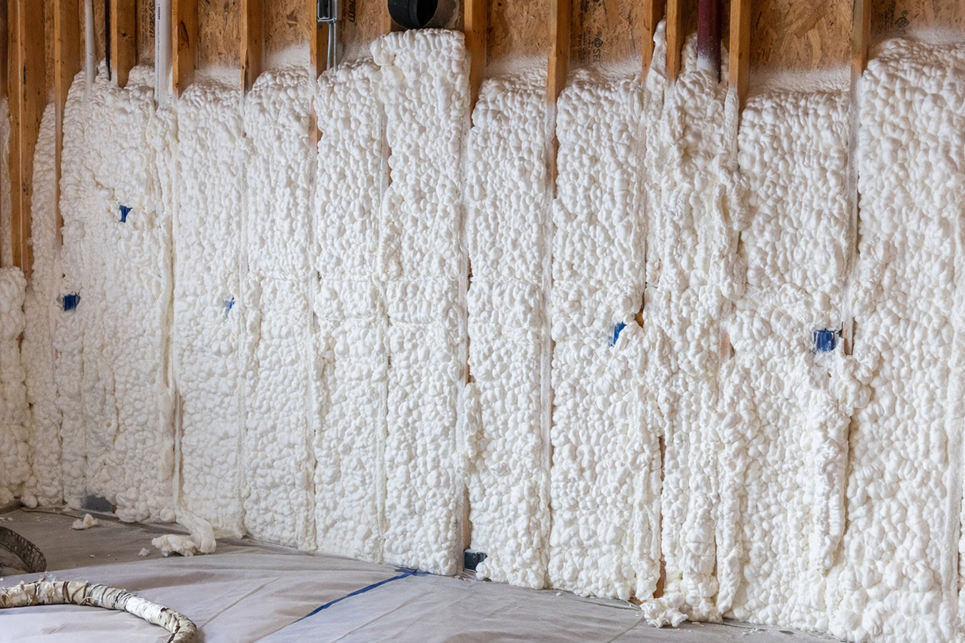 Closed-cell foam insulation